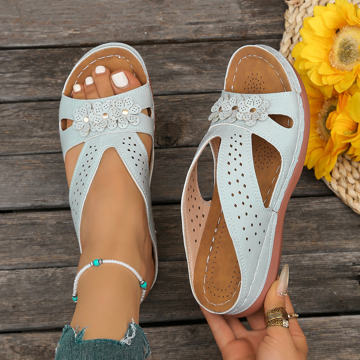 💓👡【Dostępne w 7 kolorach】Letnie sandały z wydrążonym obcasem, wysokiej jakości, wygodne na co dzień