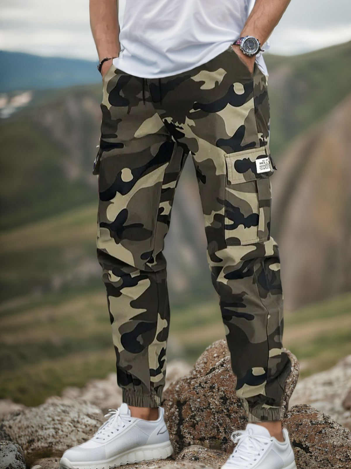 🛠️ 60 % POPUST! 👖 Trpežne taktične delovne hlače - mešanica najlona in bombaža, veliko funkcionalnih žepov, idealne za delo na prostem 🌲