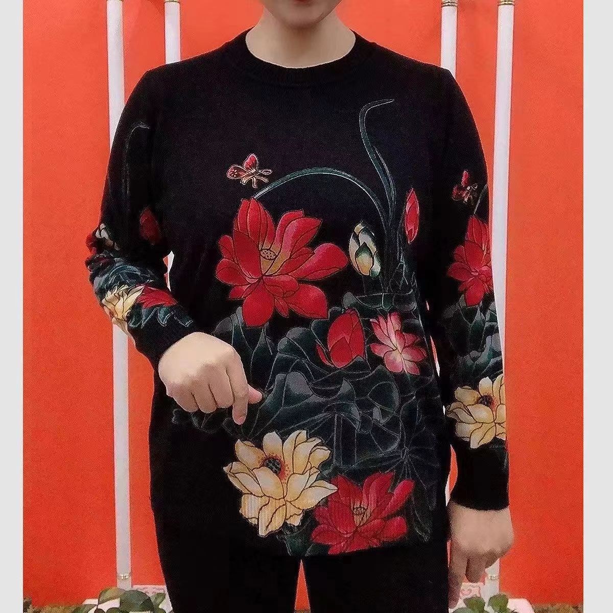 ⛄❄️【M-4XL】Nyomott mintás divatos alap póló, középkorú és idősebb nőknek, puha és kényelmes