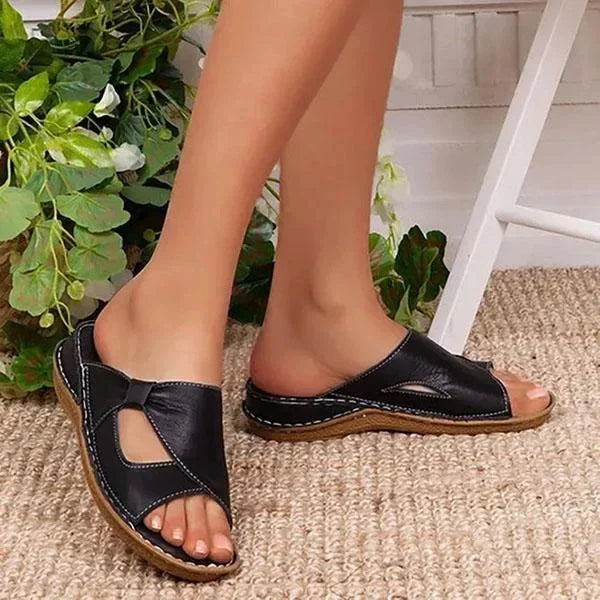 🔥Újdonság, 50% kedvezmény 🎉【35-43】👡Új divatos, lezser és kényelmes puha talpú strandpapucs nőknek