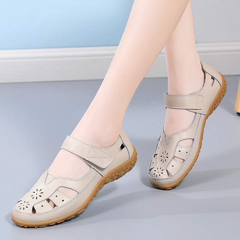 👡【36-42 méret】Női elegáns és kényelmes lapos ortopéd szandál, puha valódi bőrből, kényelmes és légáteresztő.