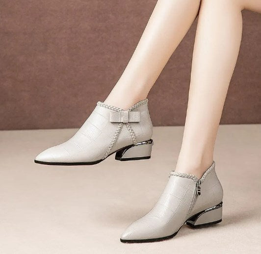 👢 【35-42】2025 őszi divatos új bőr rövid csizma cipzárral