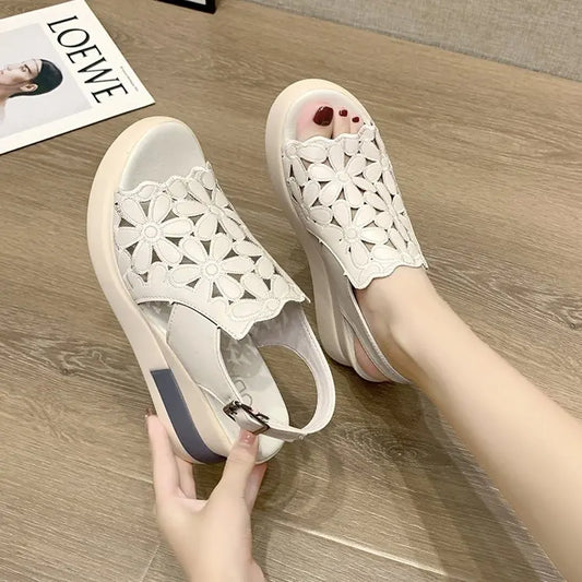 【35-40】Divatos vastag talpú női szandál
