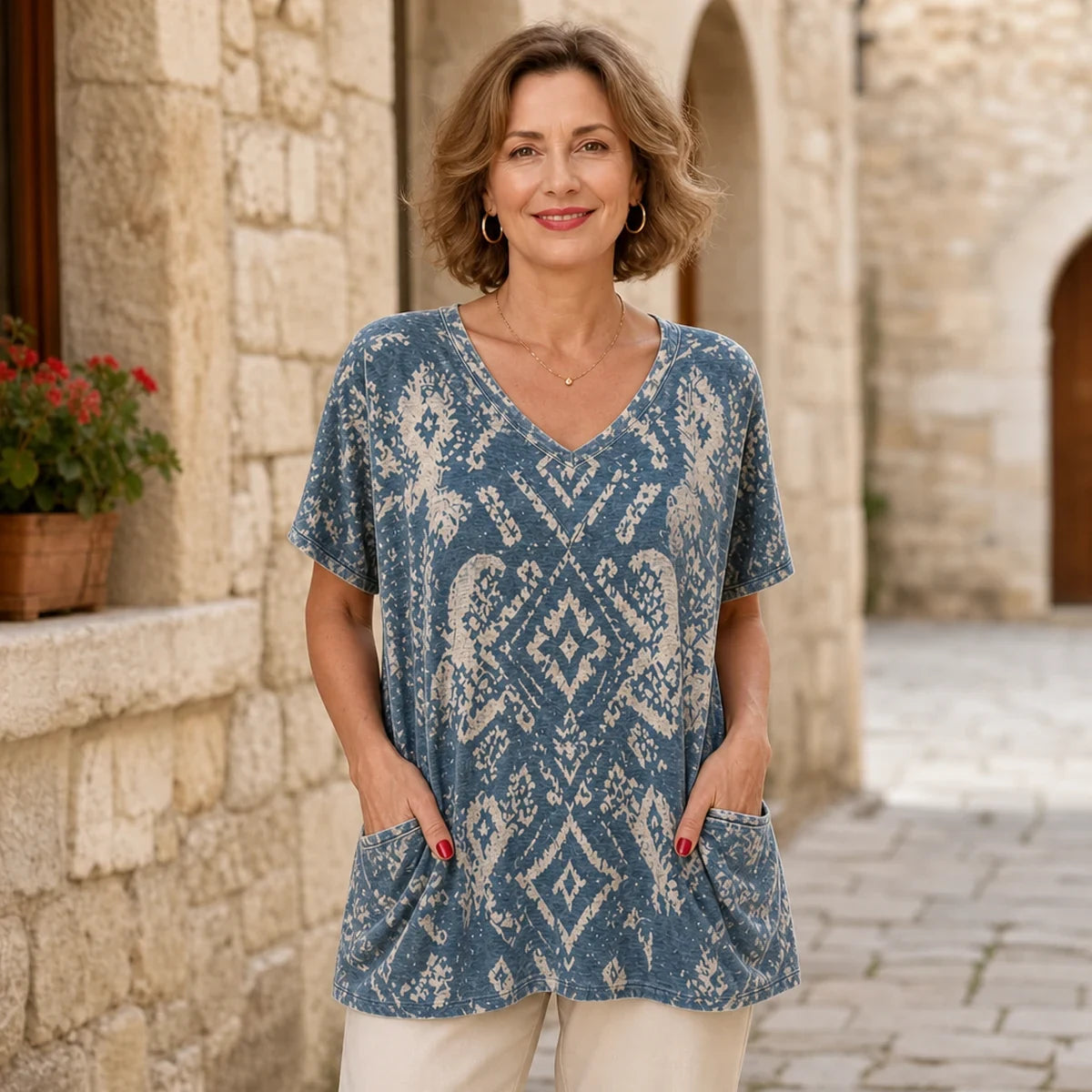 【Újdonság 2026 nyár】Női tiszta pamut V-nyakú póló 3D virágmintával, laza szabás, oldalzsebekkel, 6 színben, S-5XL! 🌺✨
