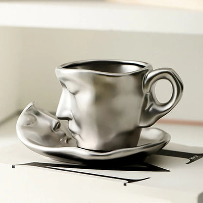 🥂😜 Metalowy, kreatywny ceramiczny kubek do kawy z pocałunkiem i twarzą dotykającą twarzy